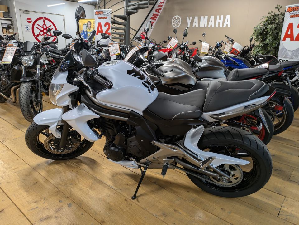 KAWASAKI ER-6 (47.5CV) 4