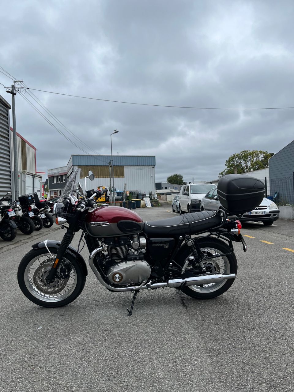 TRIUMPH BONNEVILLE T120 4