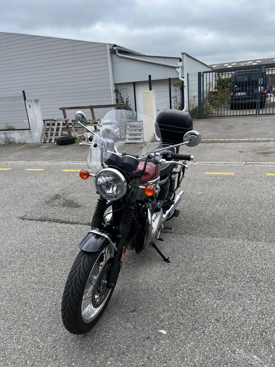 TRIUMPH BONNEVILLE T120 4