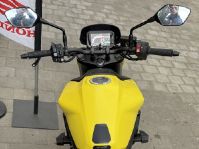 HONDA CB750 Hornet 35 kW 4