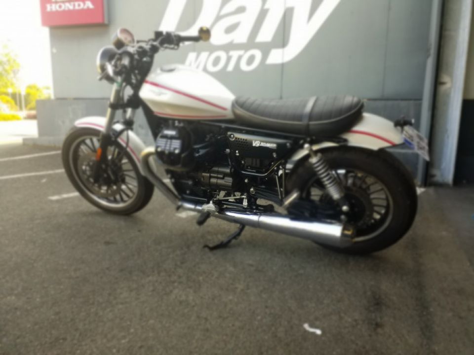 MOTO GUZZI V9 ROAMER 850 4
