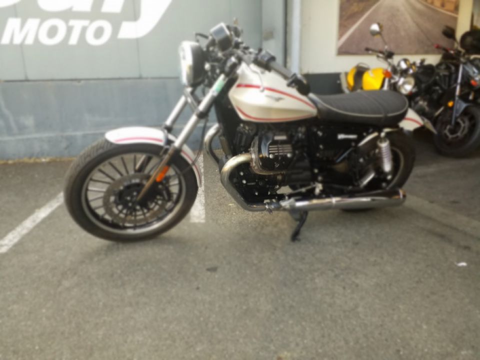 MOTO GUZZI V9 ROAMER 850 4