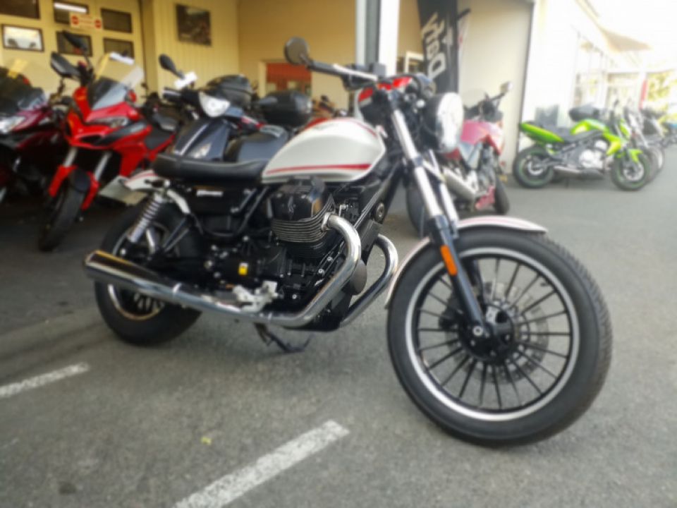MOTO GUZZI V9 ROAMER 850 4