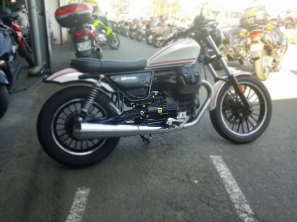 MOTO GUZZI V9 ROAMER 850 4