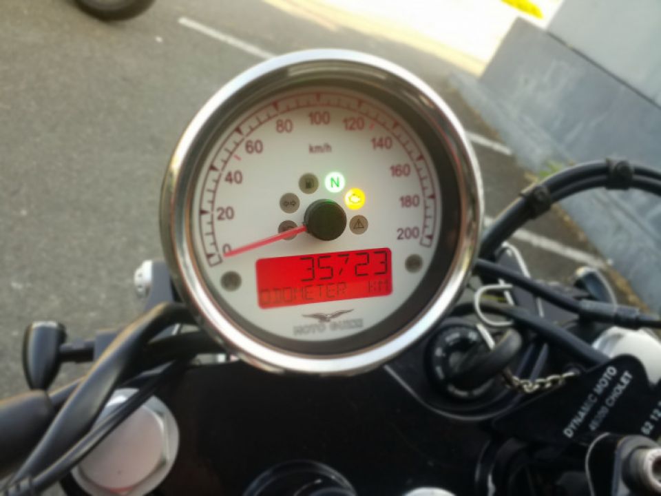 MOTO GUZZI V9 ROAMER 850 4