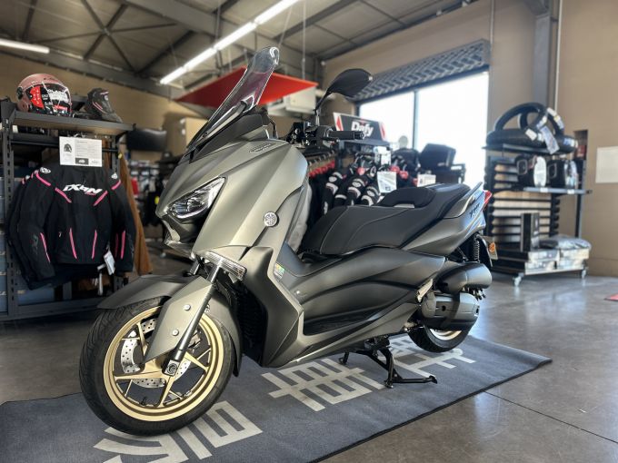YAMAHA XMAX 125 TECH MAX 4