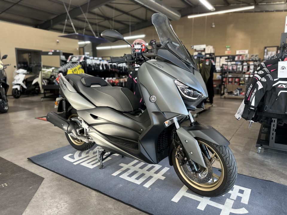 YAMAHA XMAX 125 TECH MAX 4