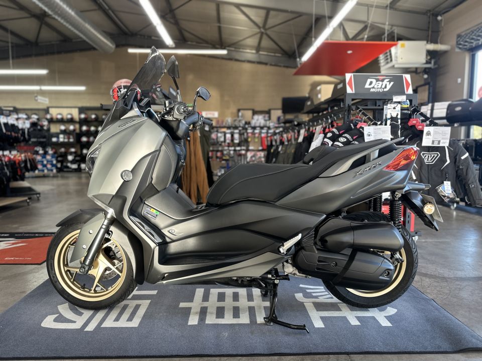 YAMAHA XMAX 125 TECH MAX 4