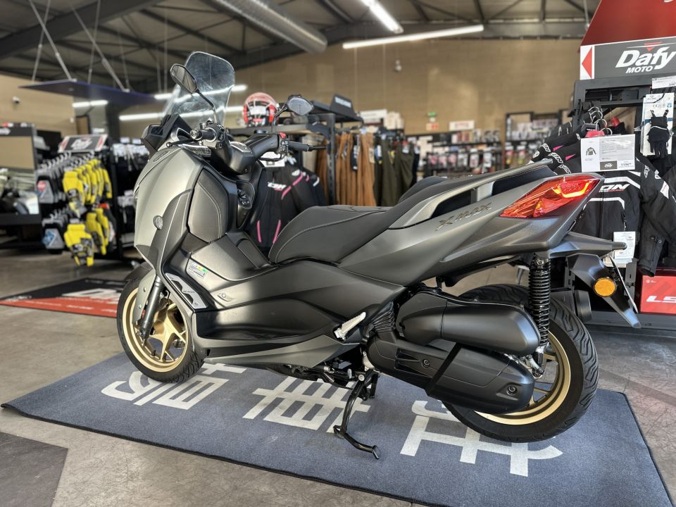 YAMAHA XMAX 125 TECH MAX 4