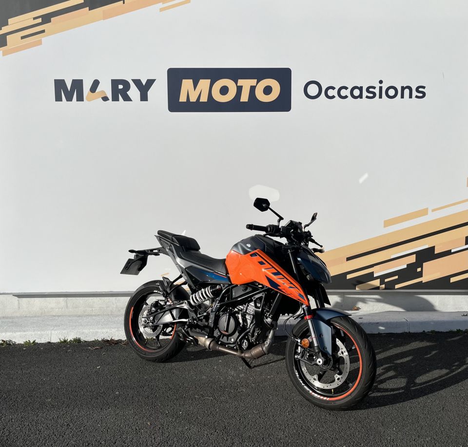 KTM 125 DUKE ABS 4