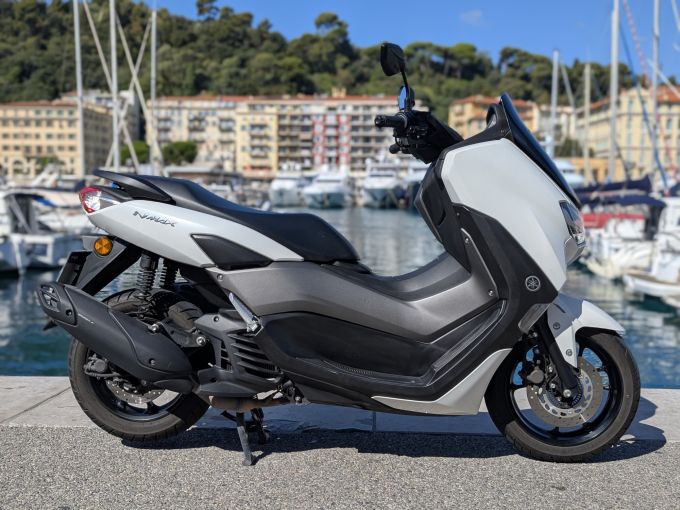 YAMAHA NMAX 125 4
