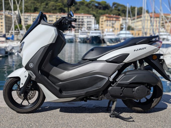 YAMAHA NMAX 125 4