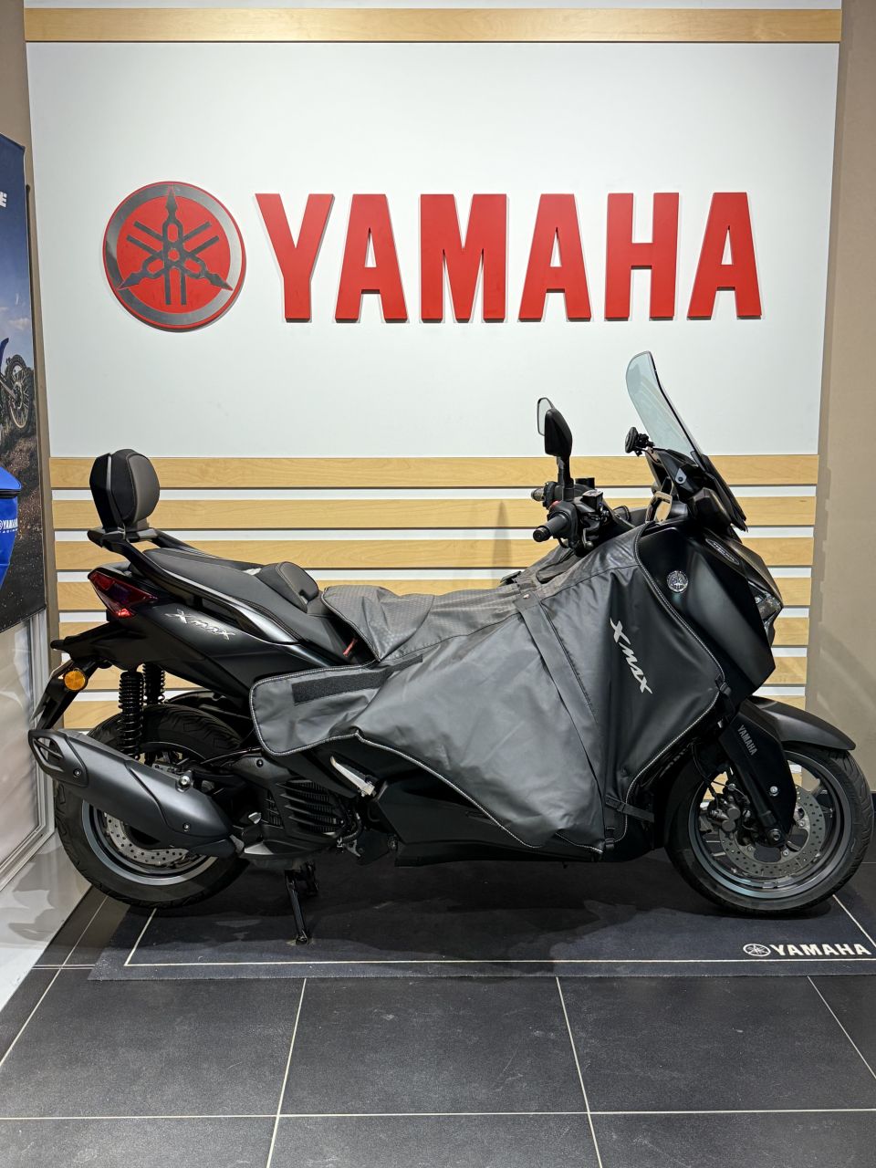 YAMAHA XMAX 125 TECH MAX 4