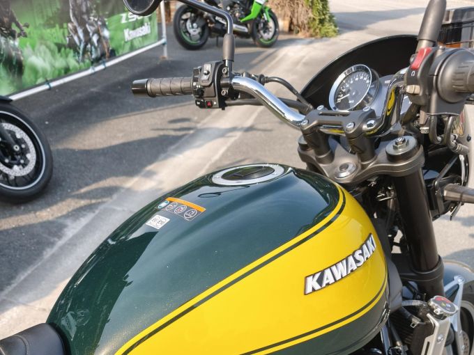 KAWASAKI Z900 RS 4