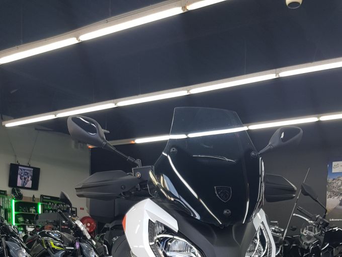 PEUGEOT XP 400 GT 4
