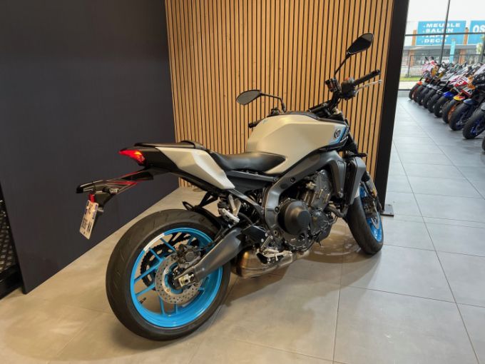 YAMAHA MT 09 ABS 4