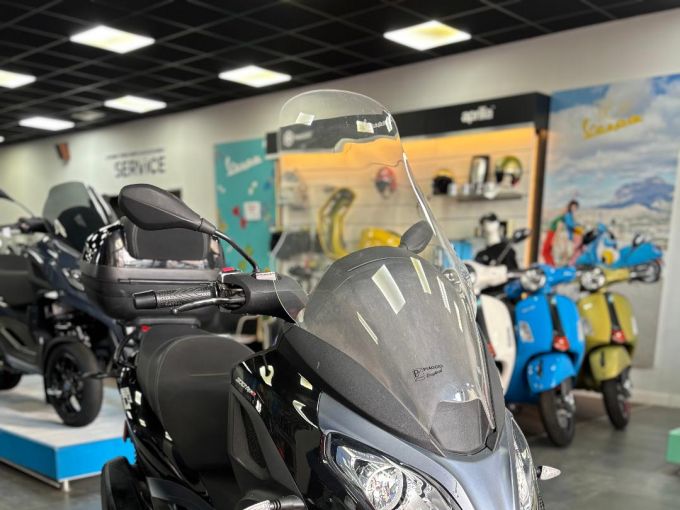 PIAGGIO MP3 300 HPE ABS ASR 4