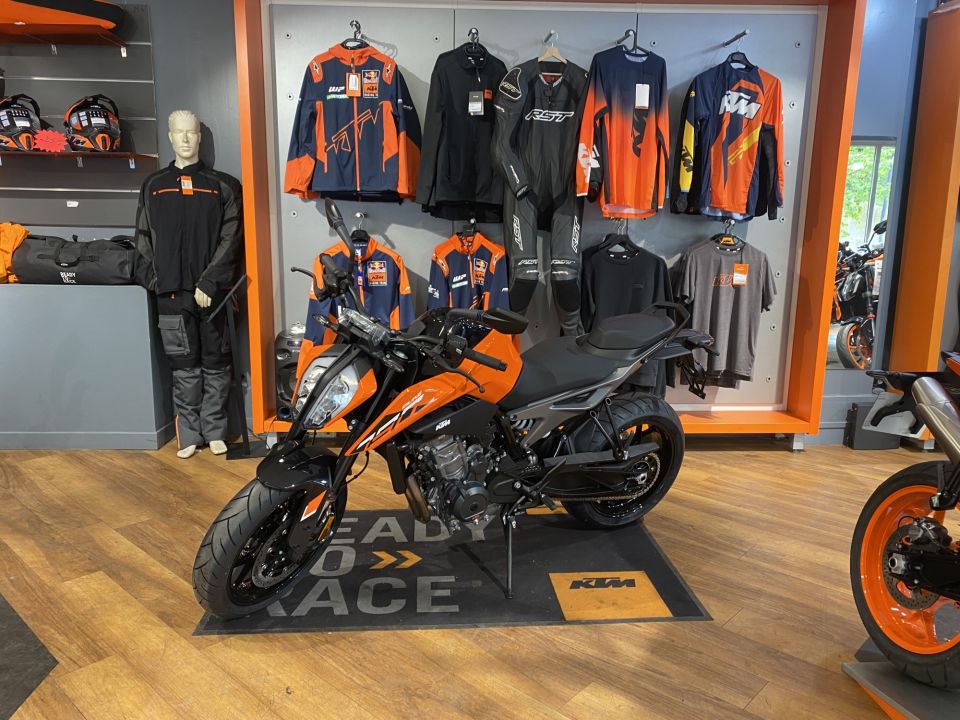 KTM 790 DUKE 4