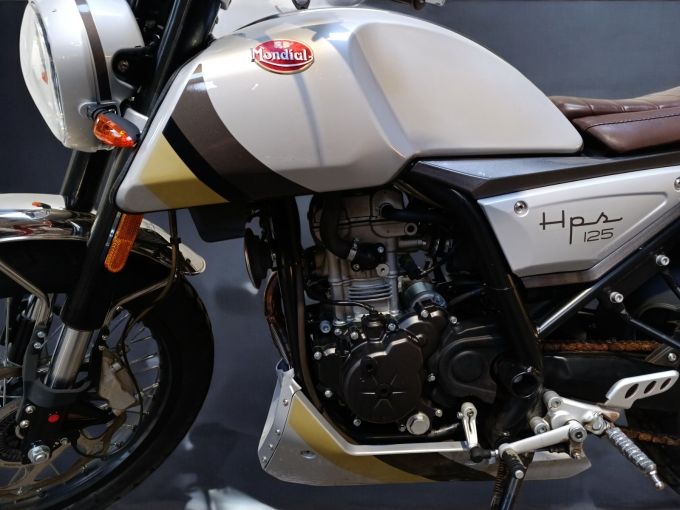 FB MONDIAL HPS 125 HIPSTER 4