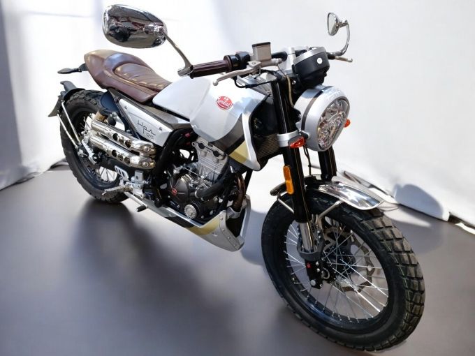 FB MONDIAL HPS 125 HIPSTER 4