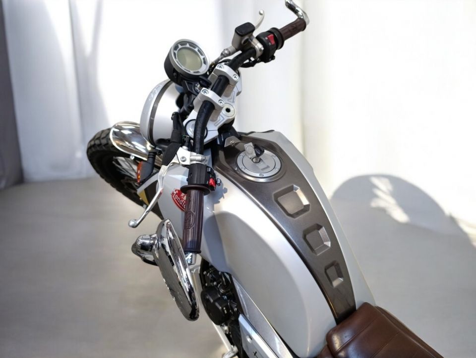 FB MONDIAL HPS 125 HIPSTER 4