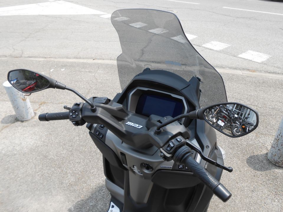 PIAGGIO MP3 530 HPE EXCLUSIVE 4