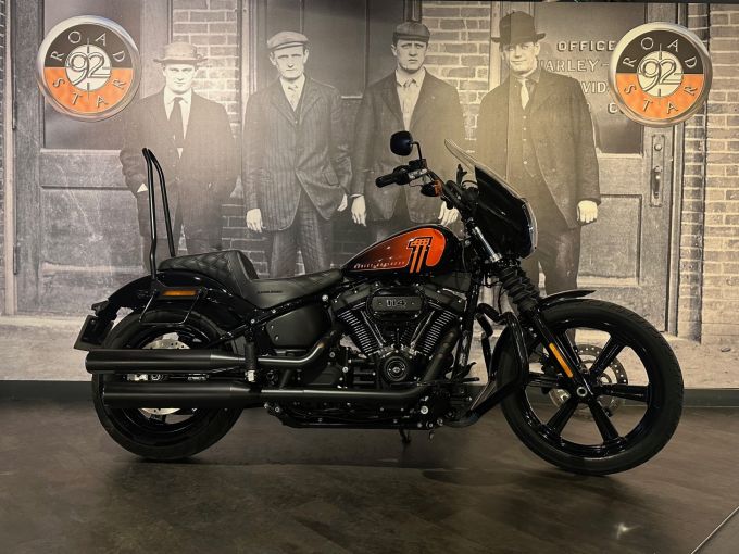 HARLEY-DAVIDSON SOFTAIL STREET BOB 1868 4