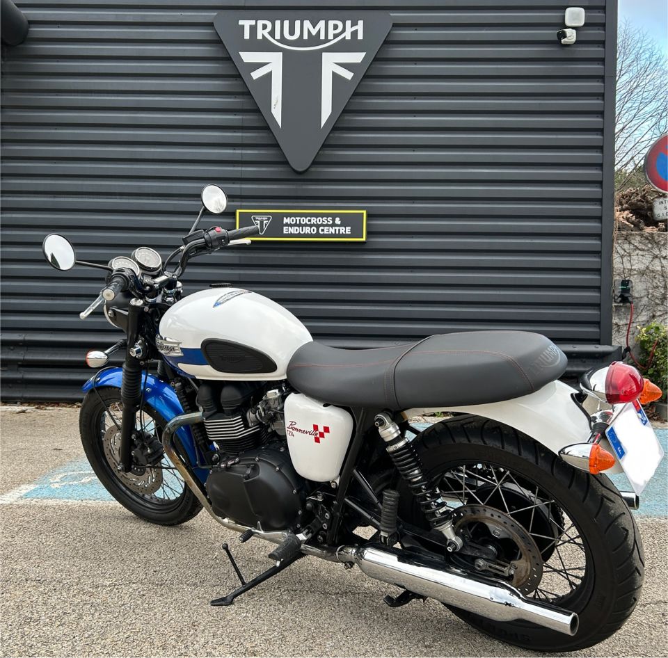 TRIUMPH Bonneville T214 4