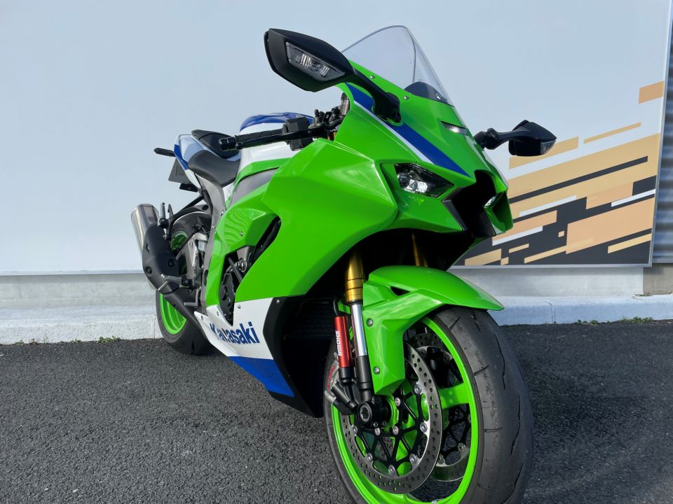 KAWASAKI ZX-10R 4