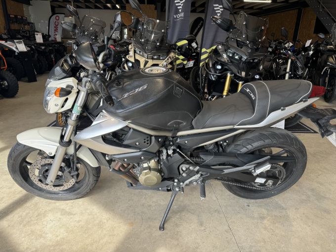 YAMAHA XJ6-N 4
