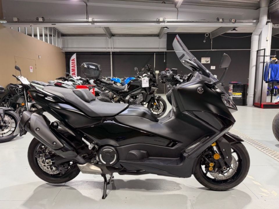 YAMAHA XP T-MAX 560 TECH MAX 4