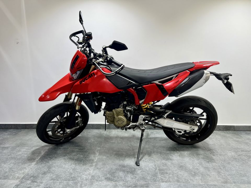 DUCATI HYPERMOTARD 4