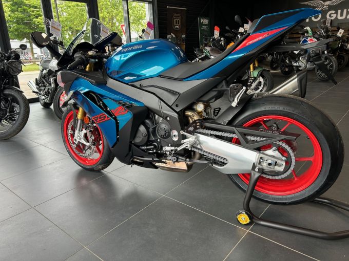 APRILIA RSV4 1100 4