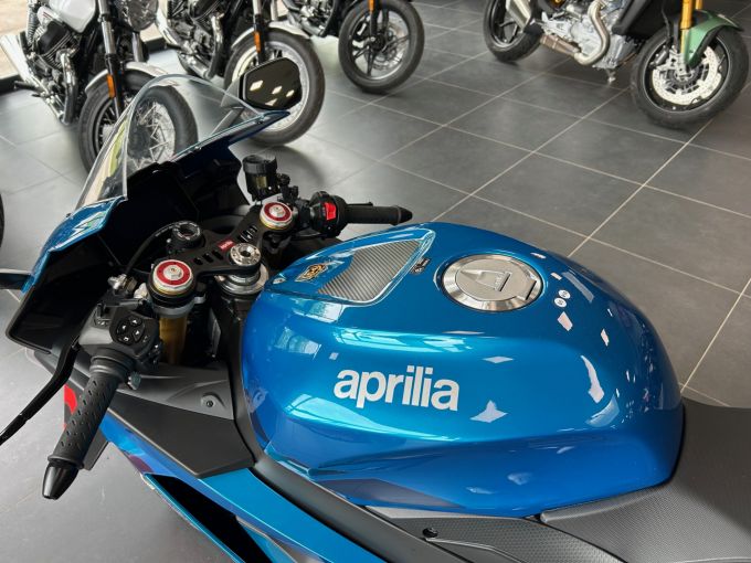 APRILIA RSV4 1100 4