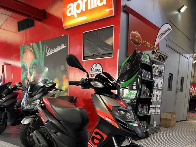 APRILIA SR 50 MOTARD 4