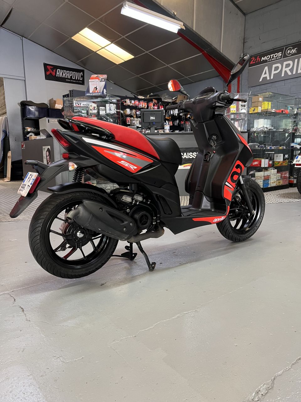 APRILIA SR 50 MOTARD 4