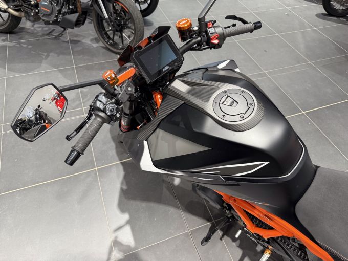 KTM 1290 SUPER DUKE RR 4