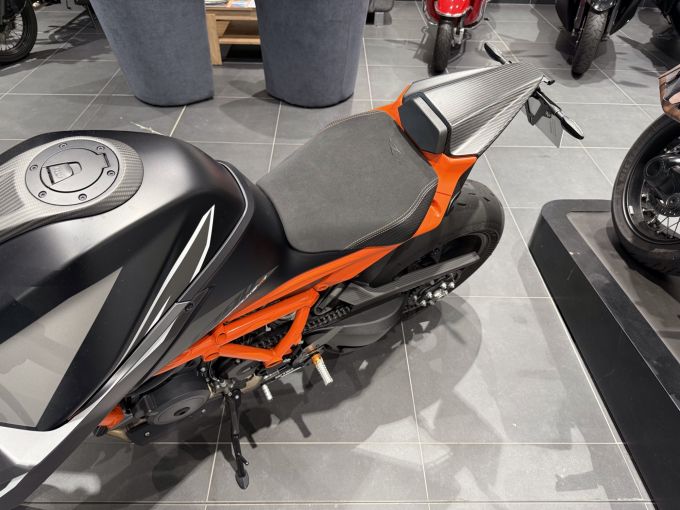 KTM 1290 SUPER DUKE RR 4