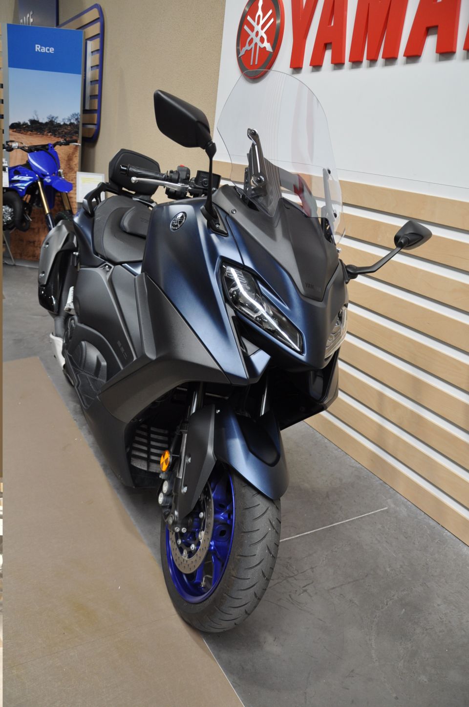 YAMAHA XP T-MAX 560 4