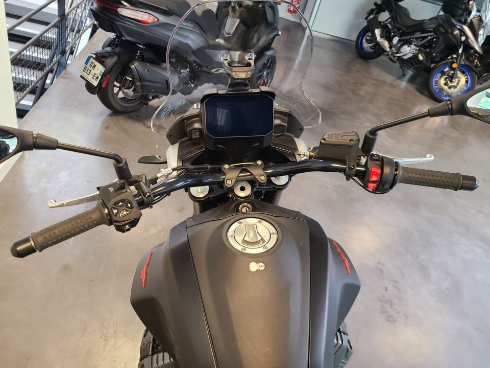 MOTO GUZZI V85 Strada E5+ 4