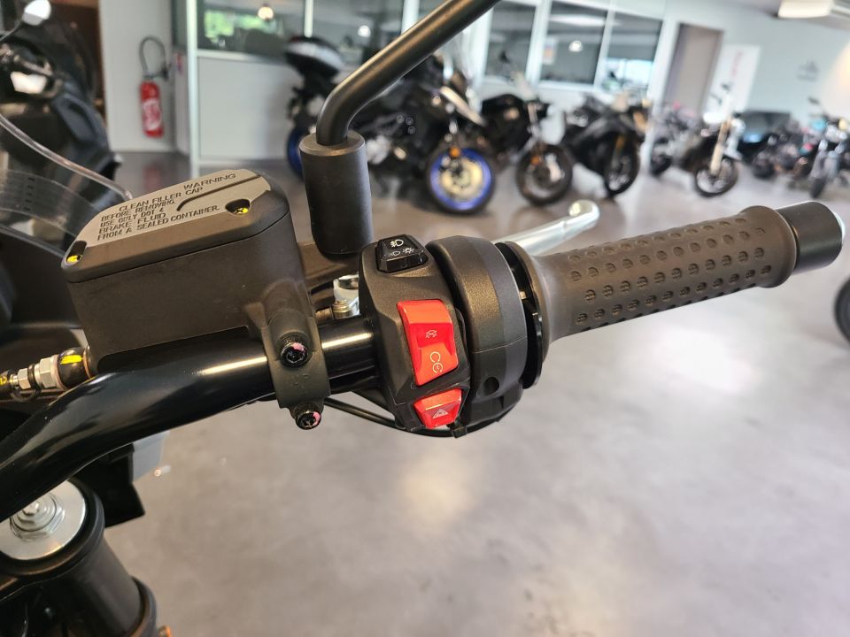 MOTO GUZZI V85 Strada E5+ 4