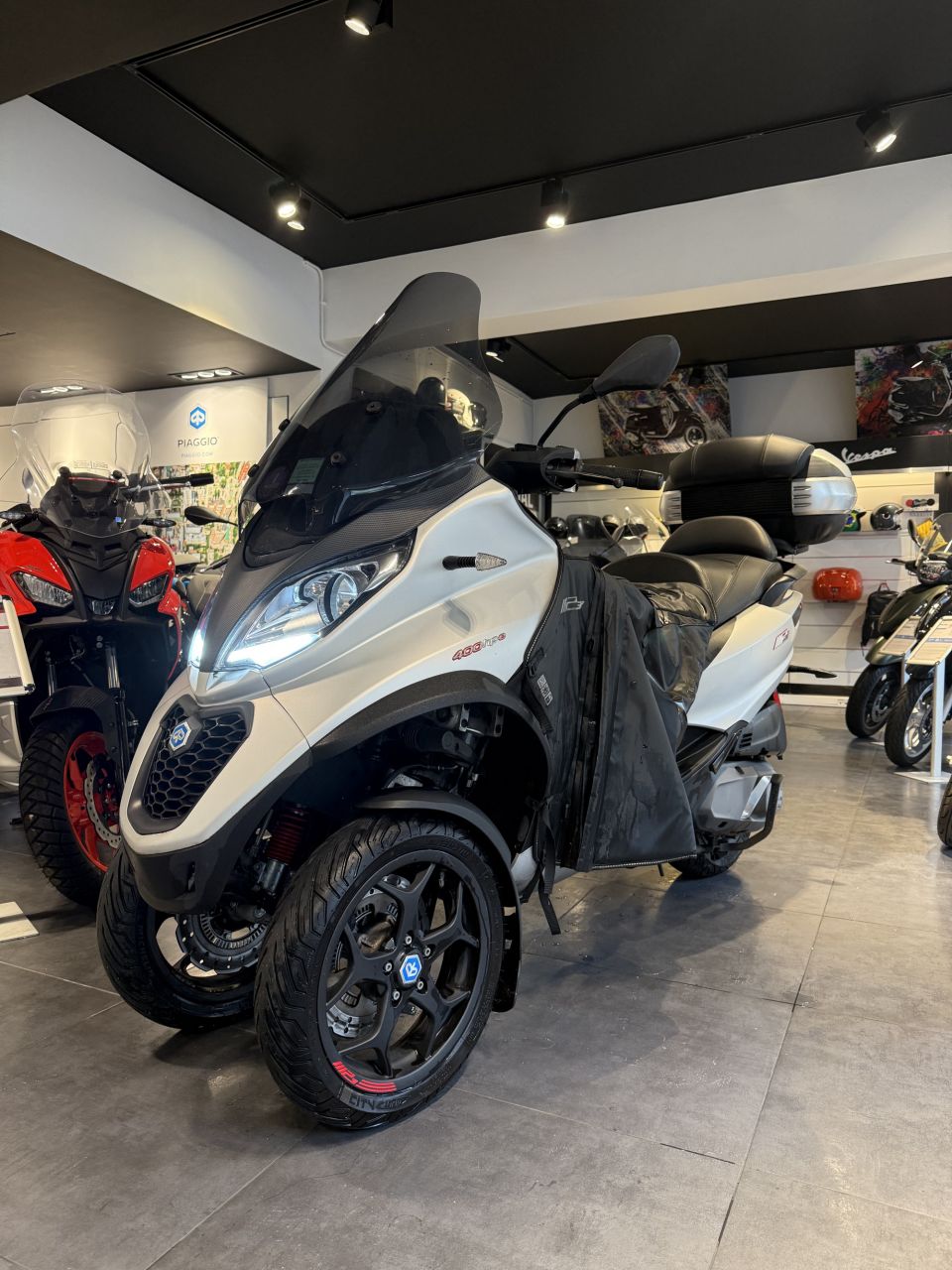 PIAGGIO MP3 400 HPE MY22 4