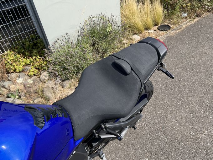 YAMAHA MT-10 4