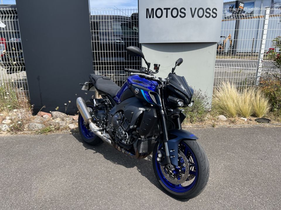 YAMAHA MT-10 4