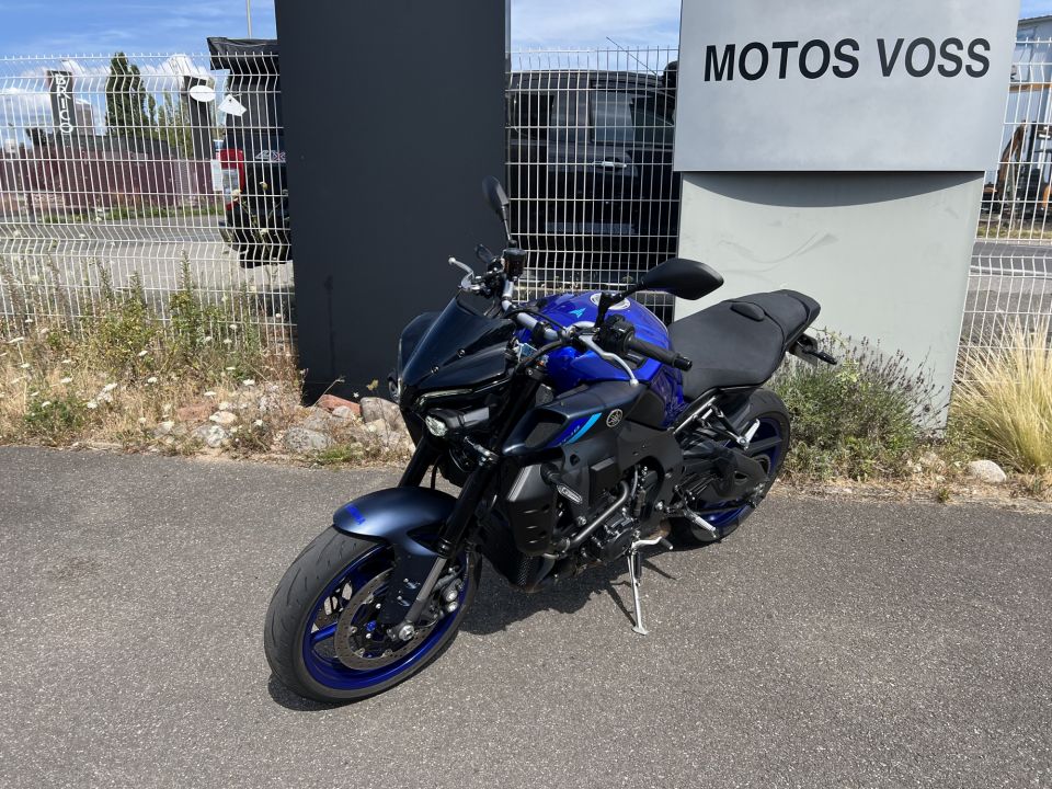 YAMAHA MT-10 4