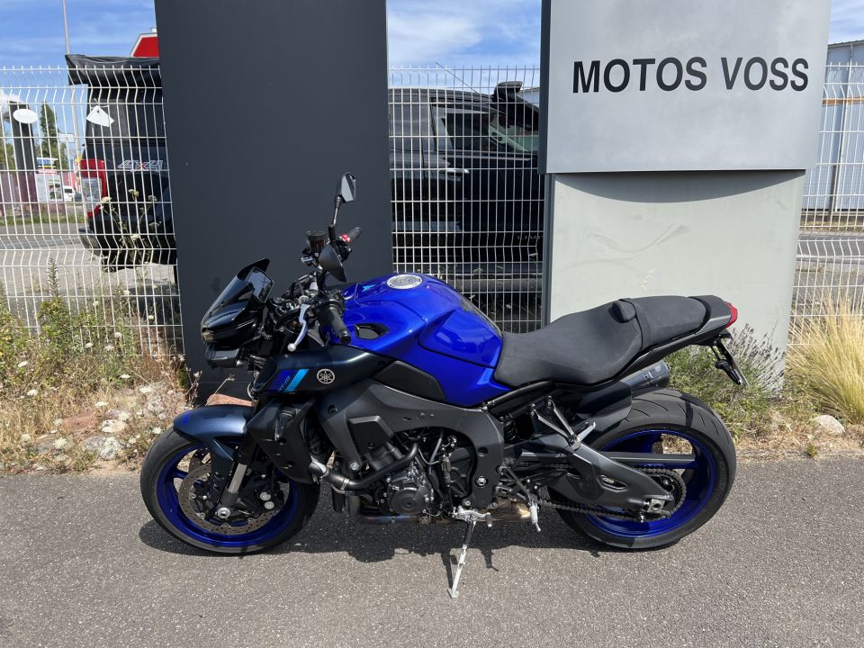 YAMAHA MT-10 4