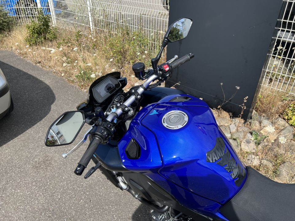 YAMAHA MT-10 4
