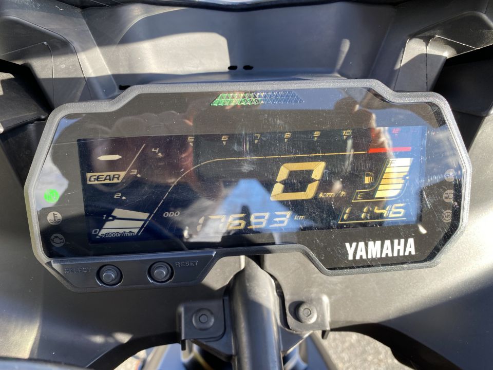 YAMAHA YZF 125 R ABS 4