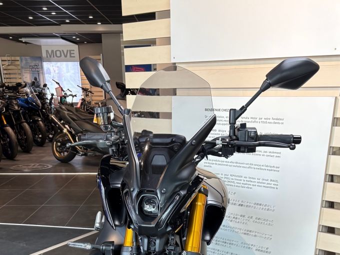 YAMAHA MT-09 SP 4