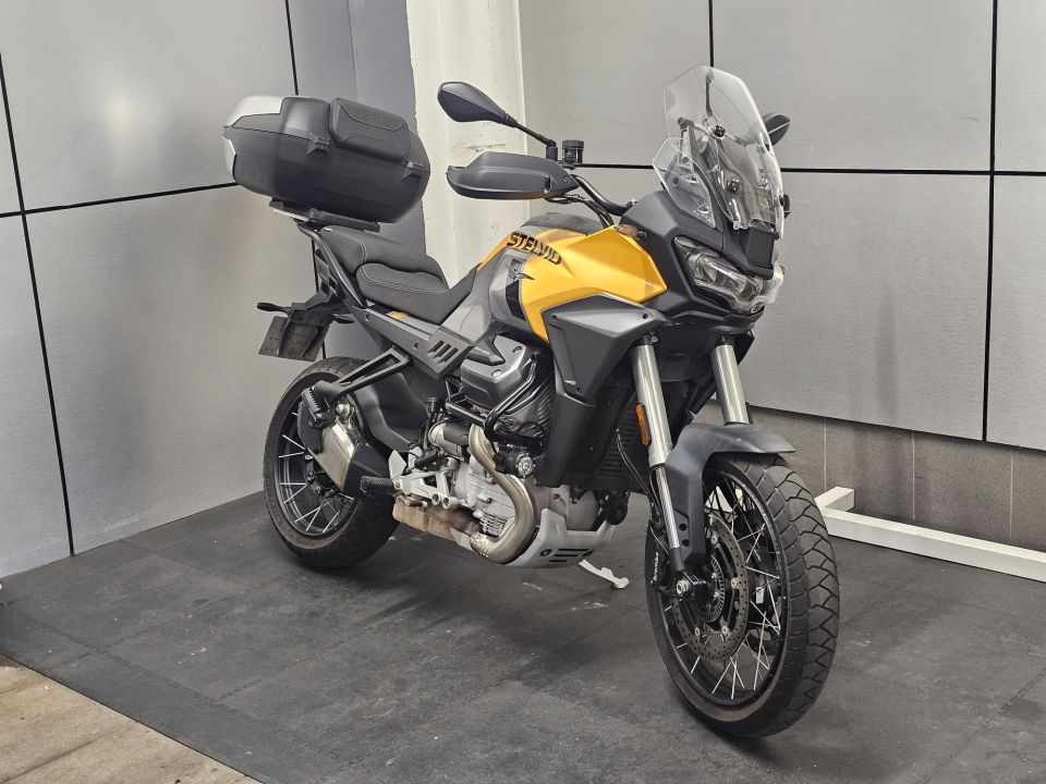 MOTO GUZZI STELVIO 4